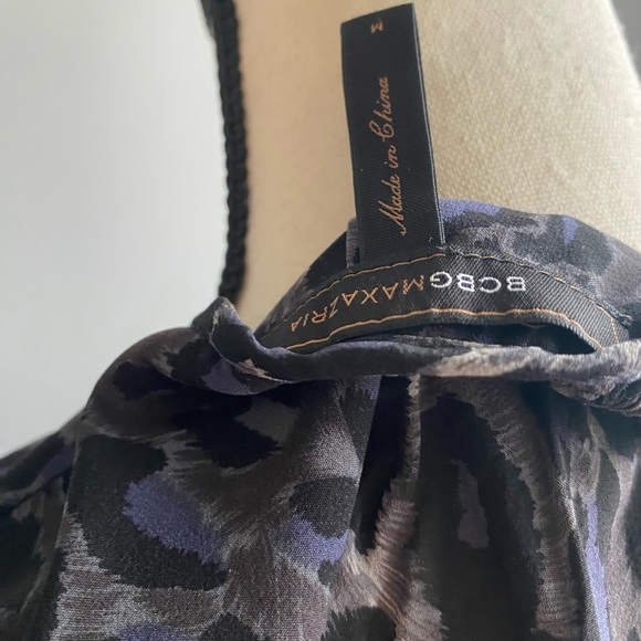 BCBG SILK SLEEVELESS LEOPARD BLOUSE MEDIUM - Picture 7 of 8